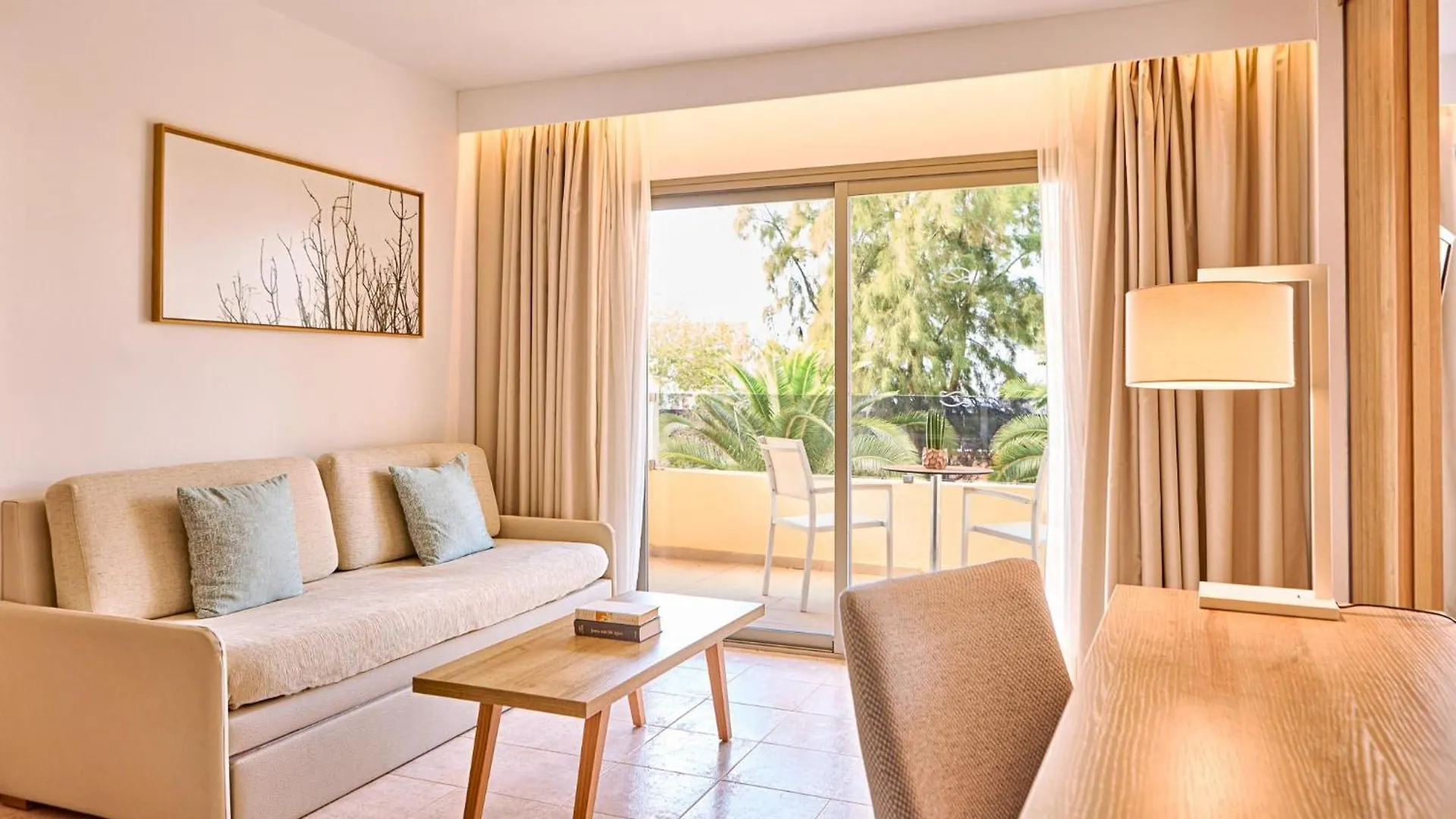 Zafiro Palmanova Aparthotel 4*, Palma Nova (Mallorca)