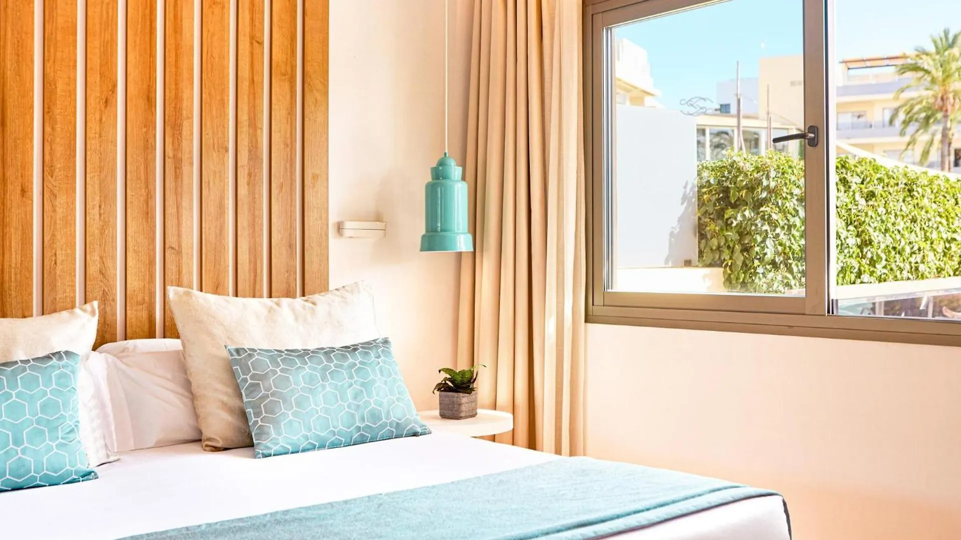 Zafiro Palmanova Aparthotel Palma Nova (Mallorca)