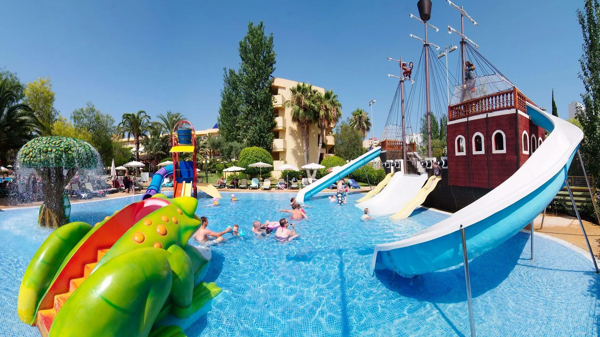 Zafiro Palmanova Aparthotel
