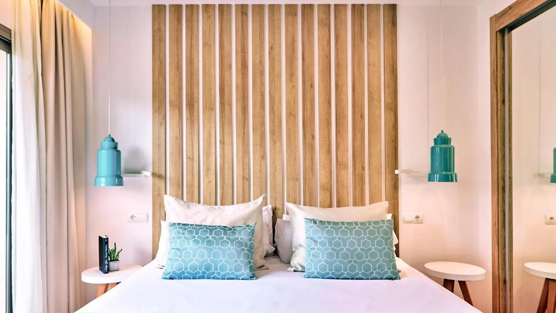 Zafiro Palmanova Aparthotel